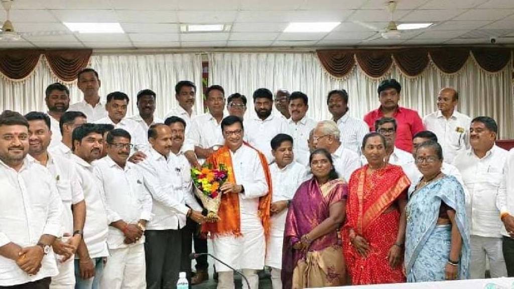 Demand made at a meeting of Congress office bearers ahilyanagar Demand made at a meeting of Congress office bearers ahilyanagar