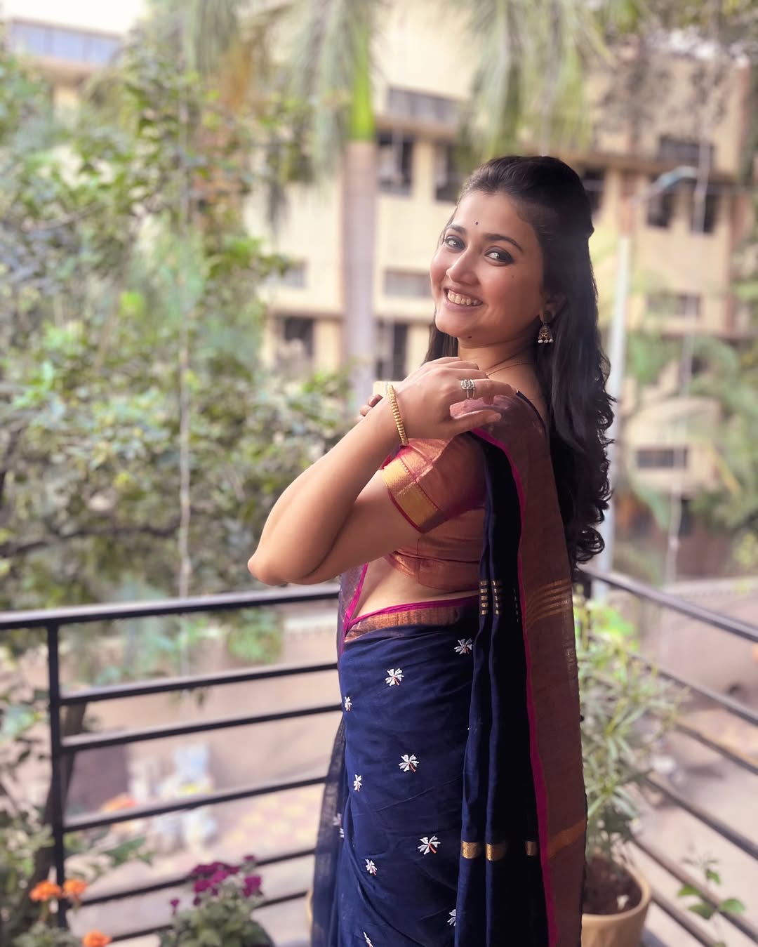 Dnyanada Ramtirthkar Blue Prajakta Saree