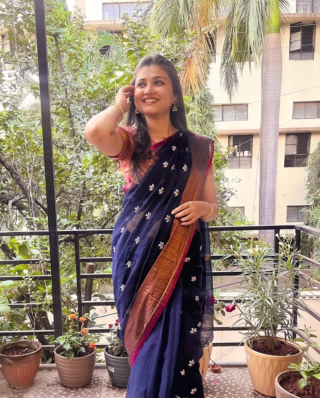Dnyanada Ramtirthkar Blue Prajakta Saree