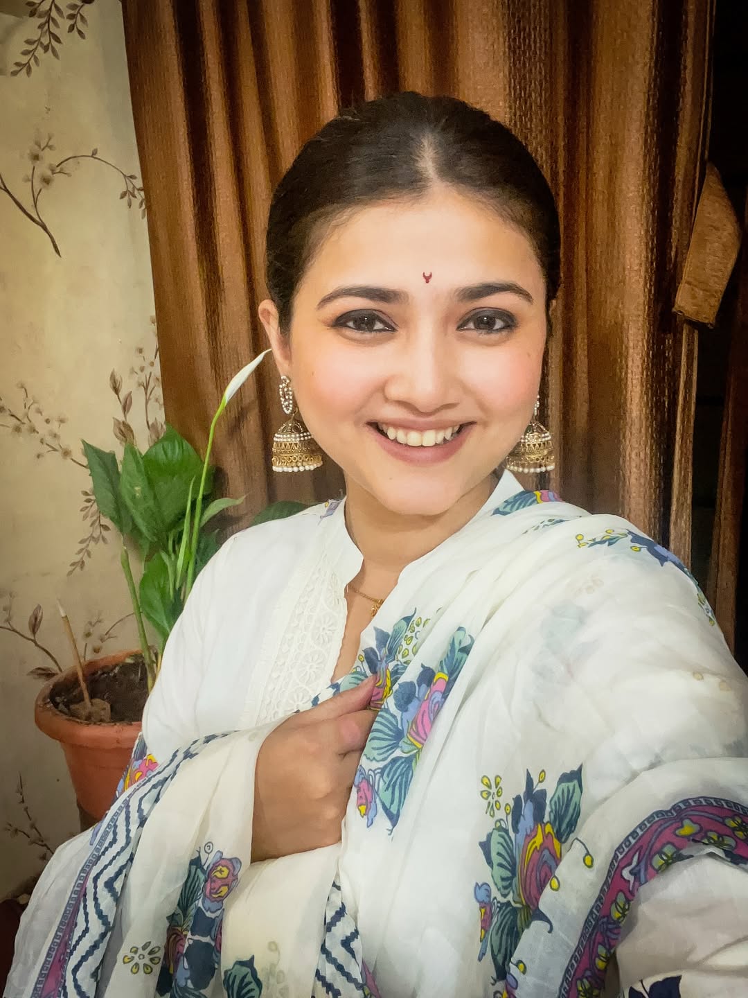Dnyanada Ramtirthkar Blue Prajakta Saree