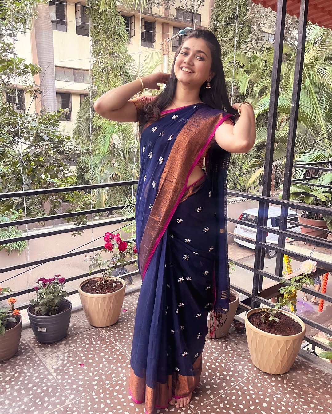 Dnyanada Ramtirthkar Blue Prajakta Saree