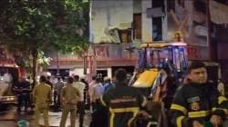 क्रॉफर्ड मार्केटमधील बाटा शो-रूमला आग ; चपला जळून खाक