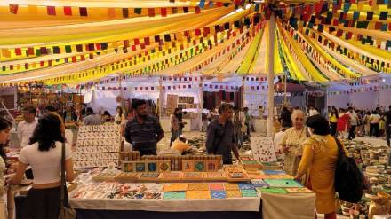 Dastkari Haat Craft Bazaar organized at Kalagram on Sinhagad Road pune print news Dastkari Haat Craft Bazaar organized at Kalagram on Sinhagad Road pune print news