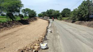 24-kilometer concrete road north of Jalgaon city