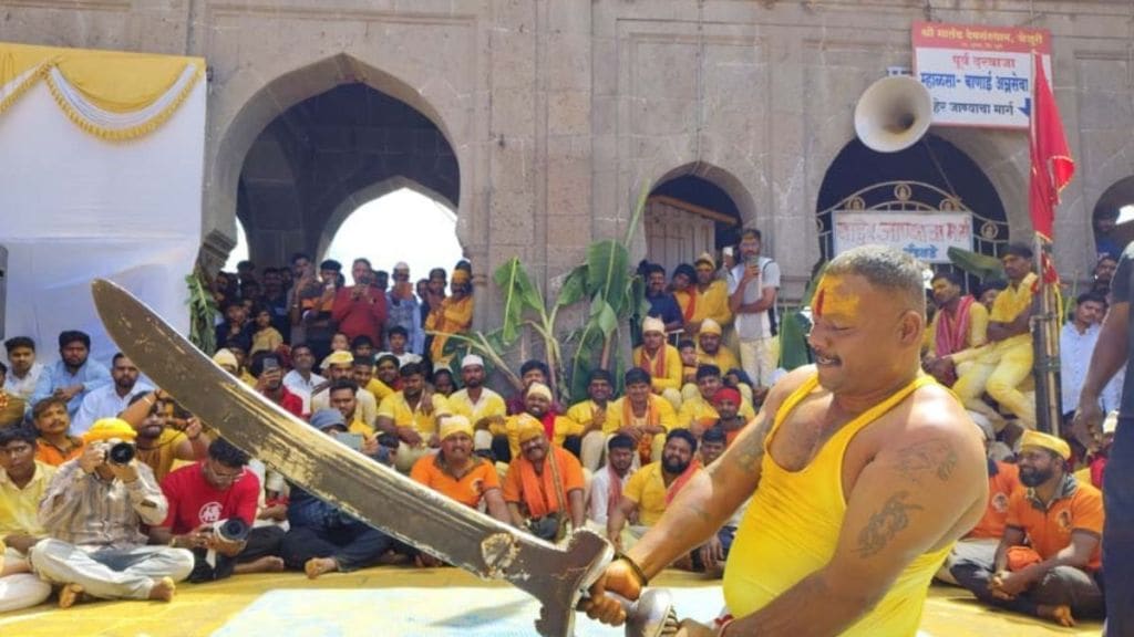 Jejuri Mardani Dasara celebrated grand Khandoba palanquin Dussehra festival 2025