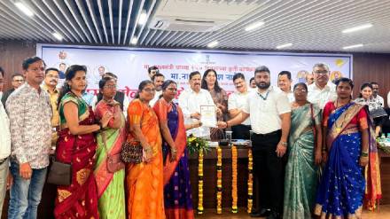 Kurgaon village wins district level beautiful village award Kurgaon village wins district level beautiful village award