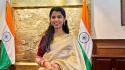 Maithili Thakur : मैथिली ठाकूर अलीनगर मतदारसंघातून लढवणार निवडणूक, भाजपात प्रवेश केल्याच्या दुसऱ्याच दिवशी मिळालं तिकिट