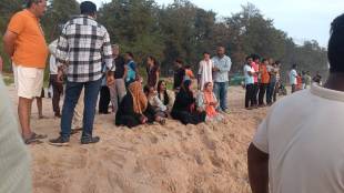 Major accident at Shiroda beach in Sindhudurg