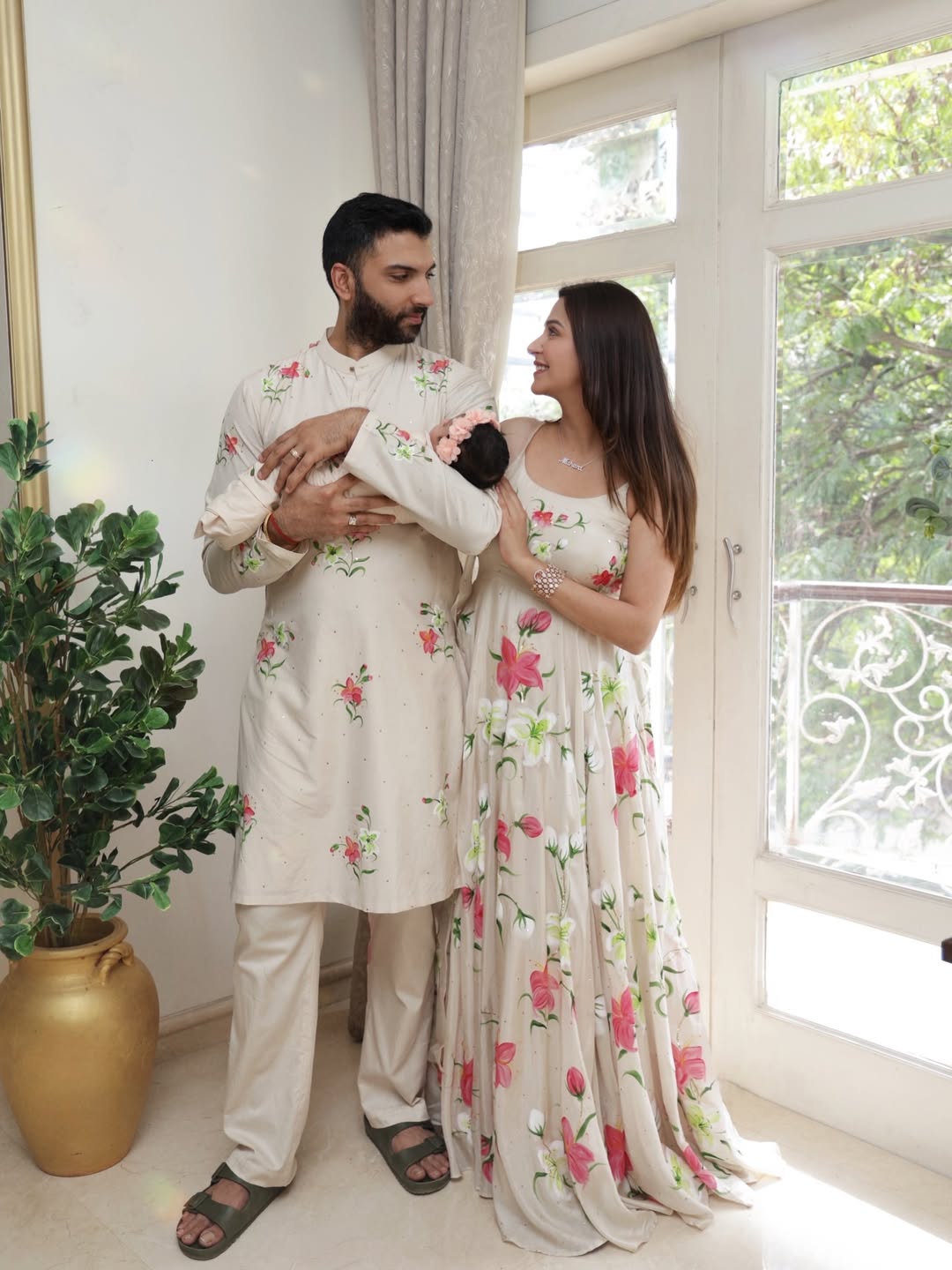 Malvika Raaj daughter name mahara