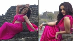 Photos: मध्य प्रदेशच्या जहाज महलमध्ये मानसी नाईकचं गुलाबी साडीत फोटोशूट