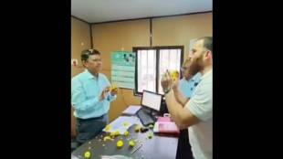 Mominpura flyover work stalled; Congress workers threw flowers at officials