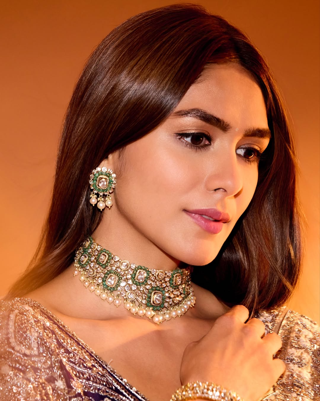 Mrunal Thakur Golden Saree Look