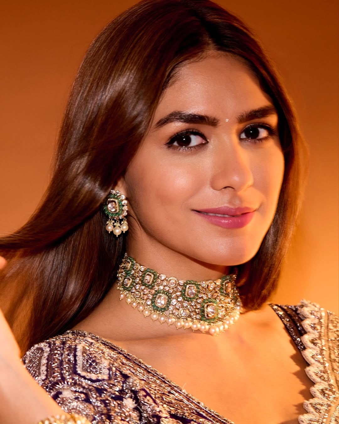 Mrunal Thakur Golden Saree Look