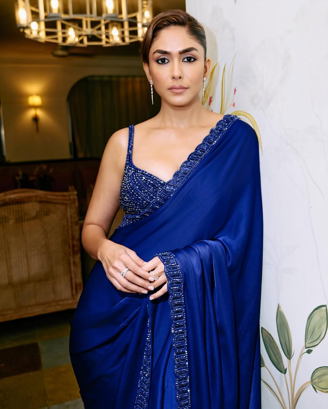 Mrunal Thakur Golden Saree Look