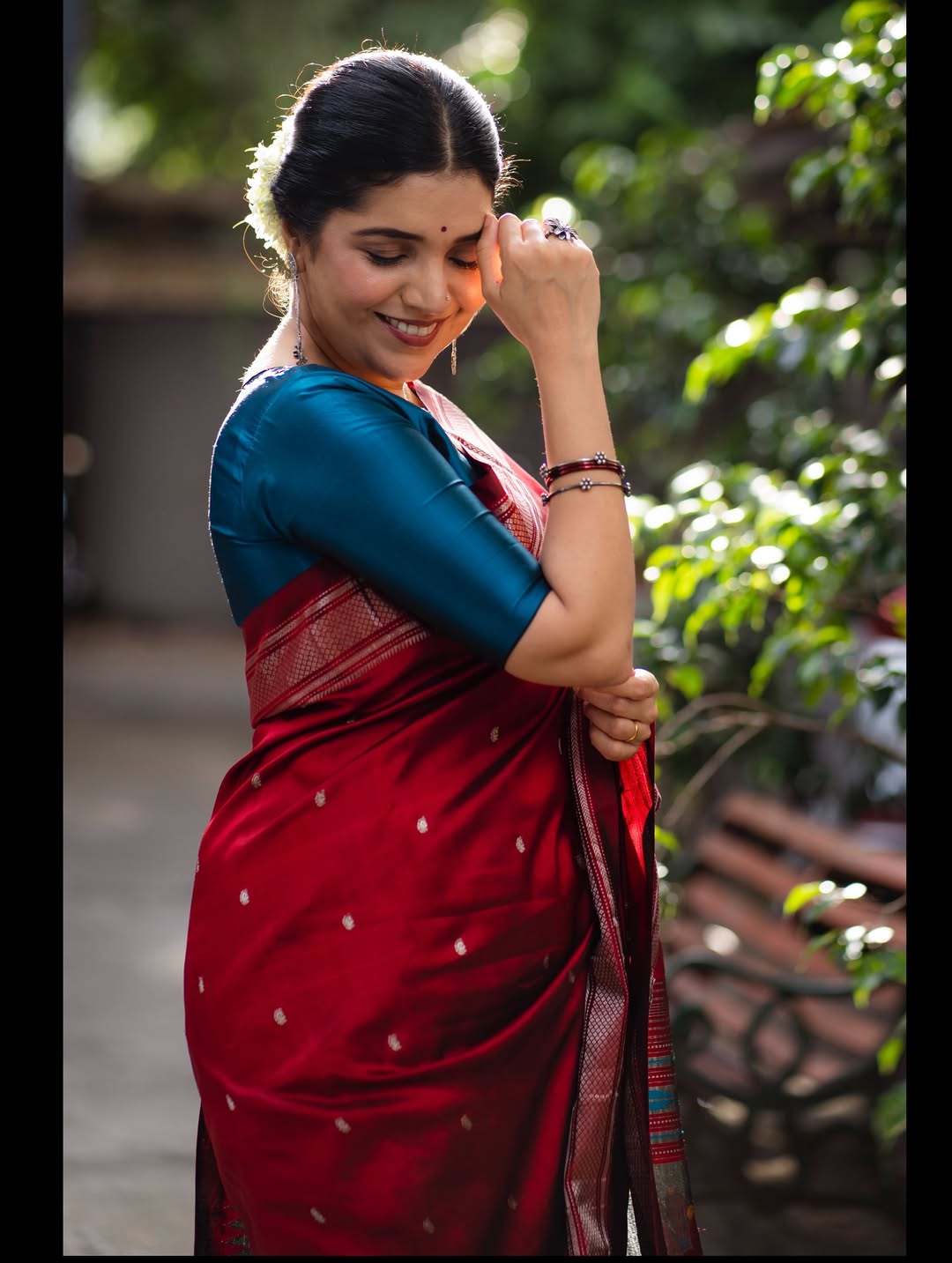 Mukta Barve Red Handloom Paithani Saree Look