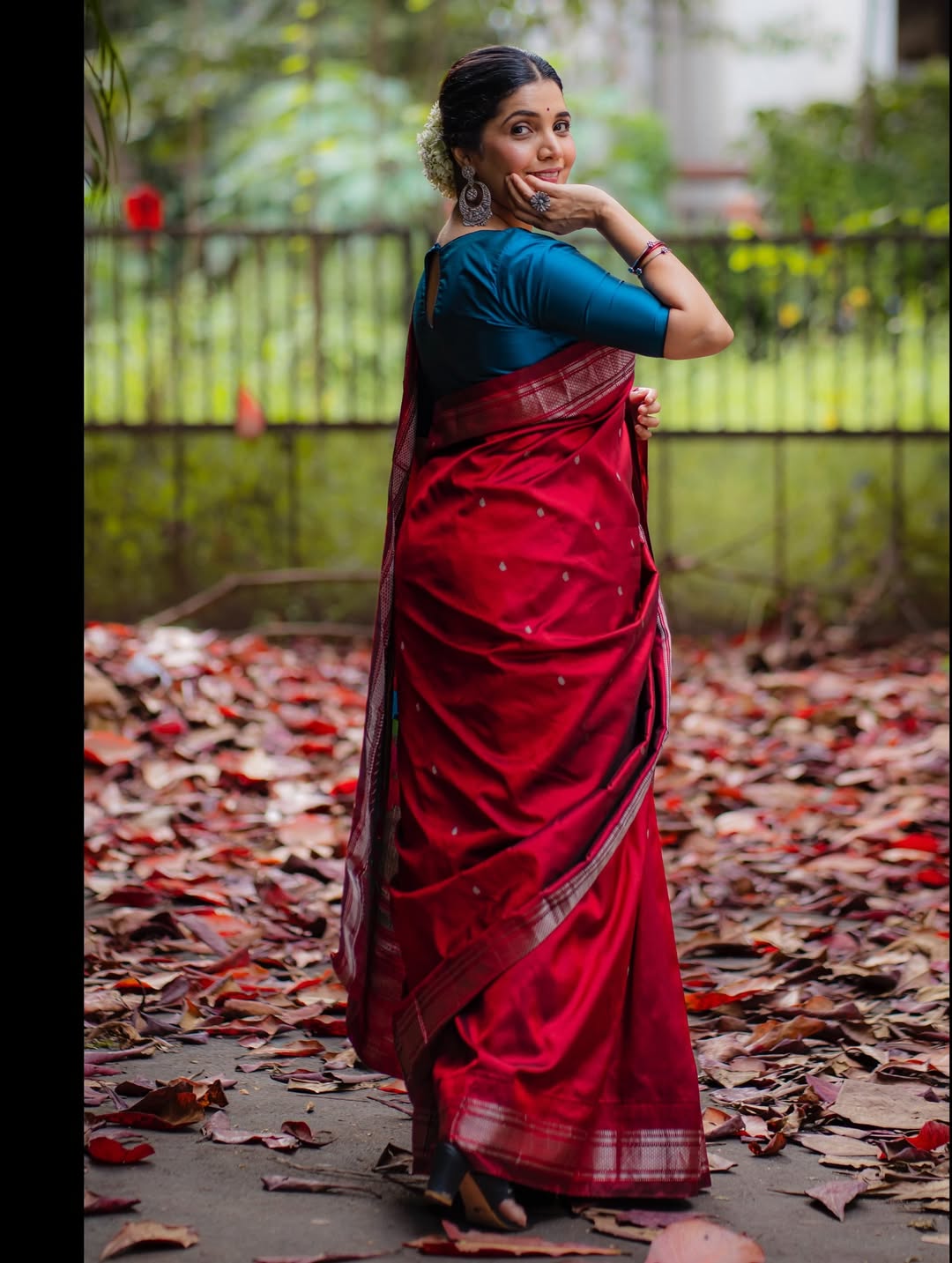 Mukta Barve Red Handloom Paithani Saree Look