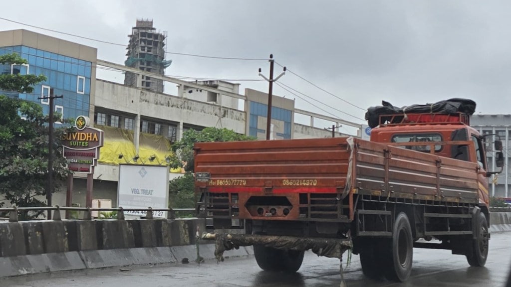 Mumbai Ahmedabad Road Concrete Danger Flyover Wall Height Hazard vasai