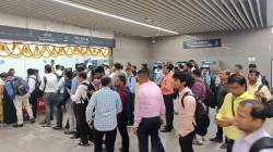 Mumbai Metro 3: पहिल्या दिवशी उत्साह, पहिली गाडी पकडण्यासाठी सकाळीच रांग