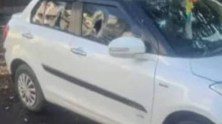 Nashik Road area Dhongdenagar, Davkharwadi Three people two-wheeler vandalized five to six vehicles