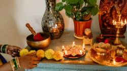 Diwali 2025: दिवाळीत घरात सकारात्मक आणि समृद्ध वातावरण टिकवून ठेवण्यासाठी ‘या’ ७ गोष्टी आवर्जून टाळा!