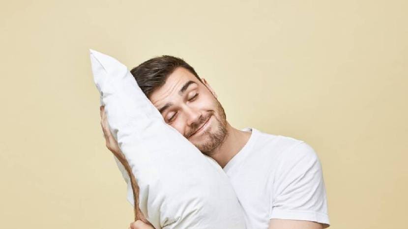 Is it better to sleep on the right side or the left side
