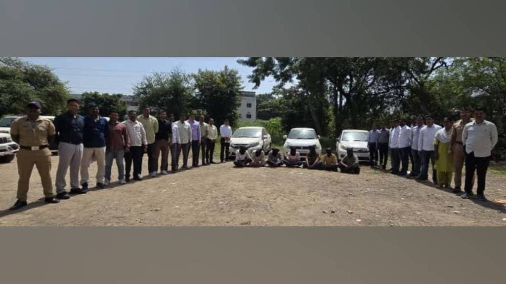 Akola police busted gang smuggling cattle in luxury cars