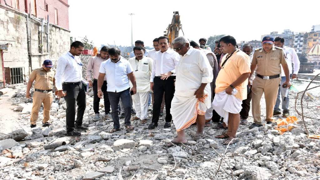 nashik ramkund demolition Purohit Sangh stopped work