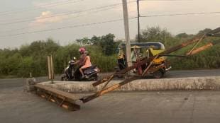 Naigaon bridge heavy vehicles