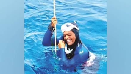 samruddhi devlekar from Chiplun fame as freediving instructor in Maharashtra samruddhi devlekar from Chiplun fame as freediving instructor in Maharashtra