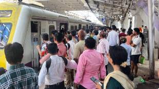 thane badlapur local trains delayed