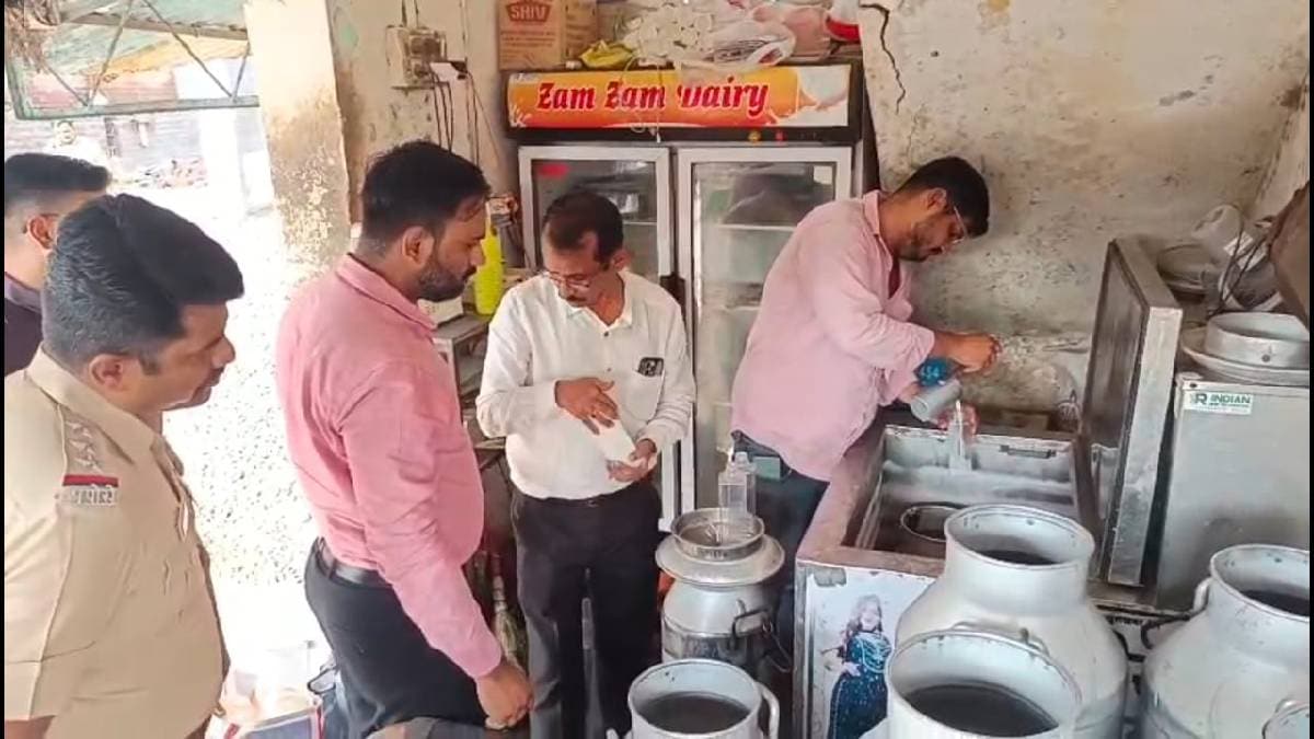 shirpur dhule vendors adulterate milk with water and chemicals for milk thickness