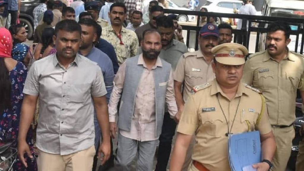 police case against prakash londhe police case against prakash londhe