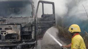 virar burning truck loksatta news