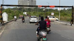 MMRDA replaced broken height limit arches on naigaon east west flyover