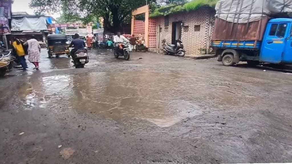 kalyan east ex corporator mahesh gaikwad hosts pothole contest for guinness and oscar entries