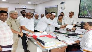 congress leader ranjit deshmukh urged mahayuti government to fulfill loan waiver promise for farmers