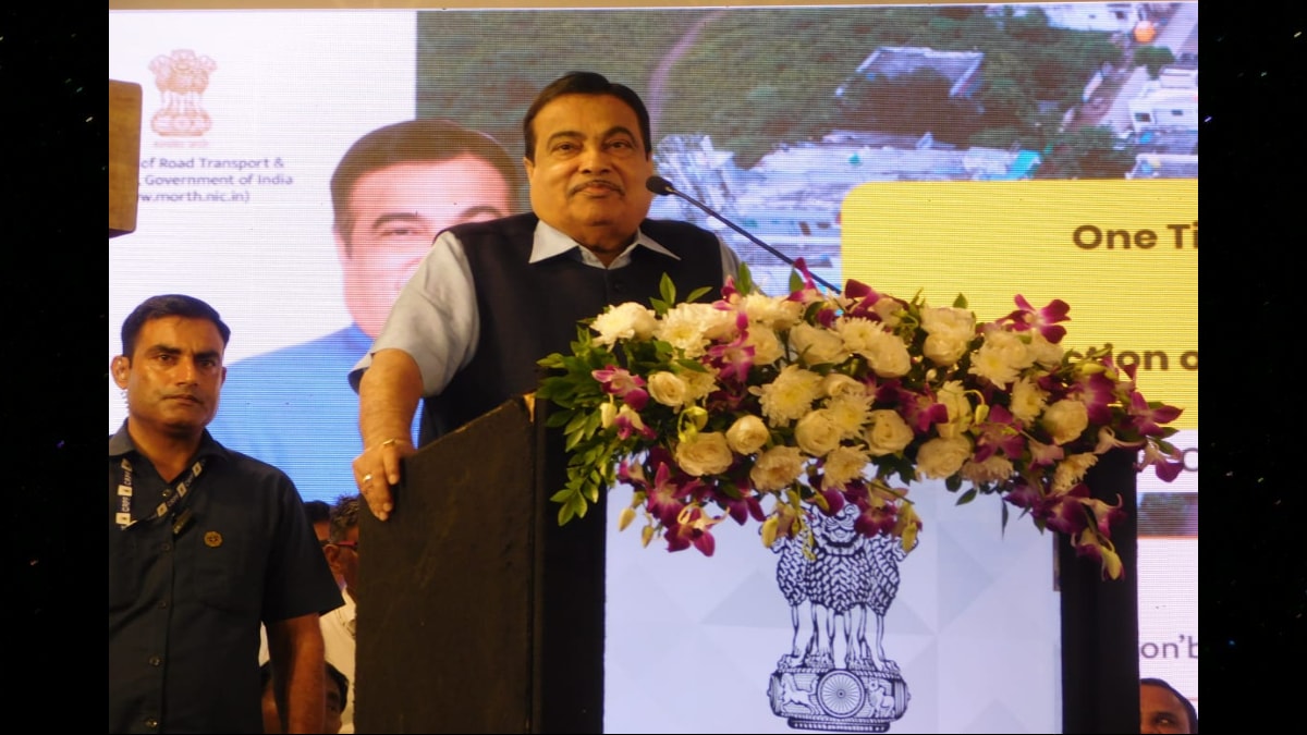 Nitin Gadkari Slams BJP Culture Ghar Ki Murghi Dal Barabar Savji Chicken Remark Neglecting loyalists favoritism