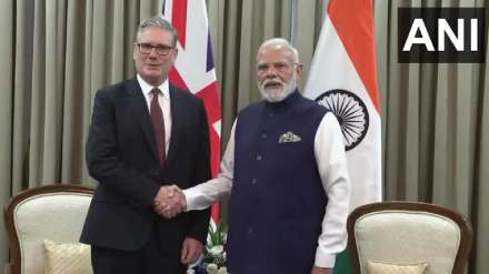 PM Narendra Modi Meets Keir Starmer