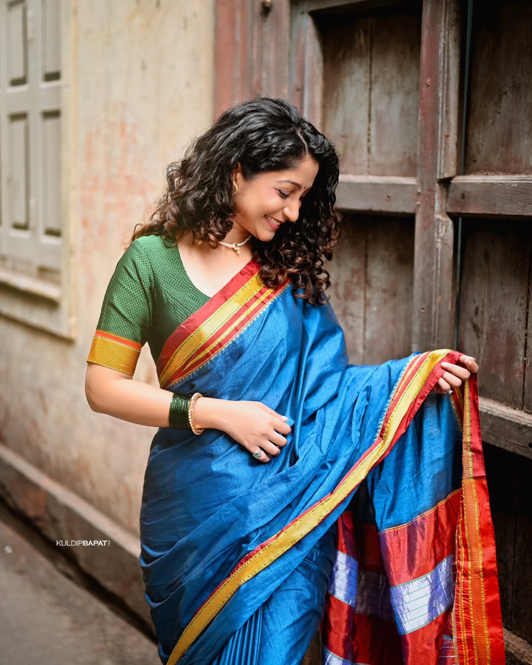 Pallavi Patil Diwali 2025 Saree Look