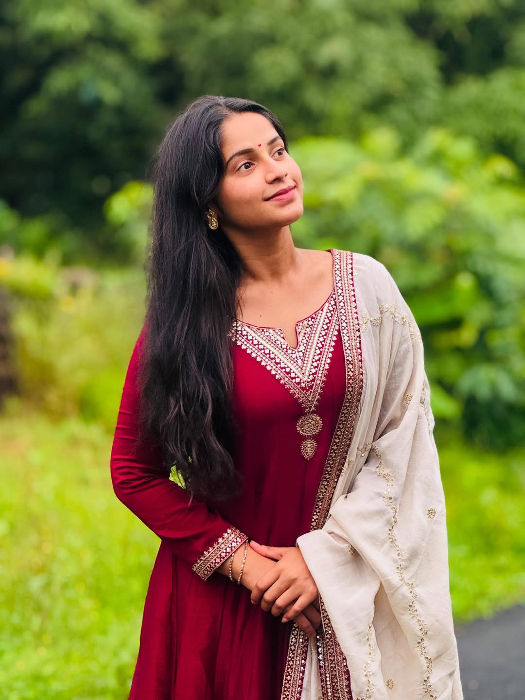 Prapti Redkar Blue Muniya Paithani Saree