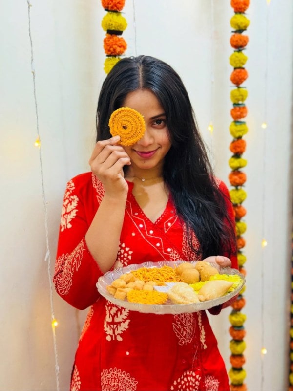 Prapti Redkar Diwali Faral 2025