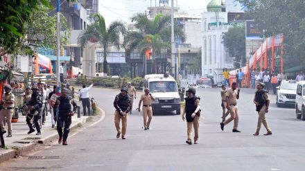 Pune police conduct sudden mock drill Deccan Gymkhana MG Road Vishrantwadi public inconvenience