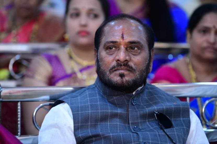 Ramdas Kadam Vs Uddhav Thackeray