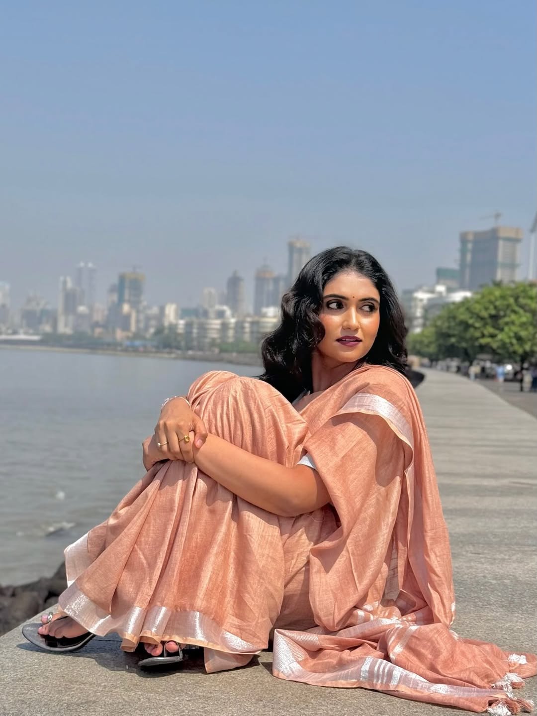 Rinku Rajguru Marine Drive Saree Look