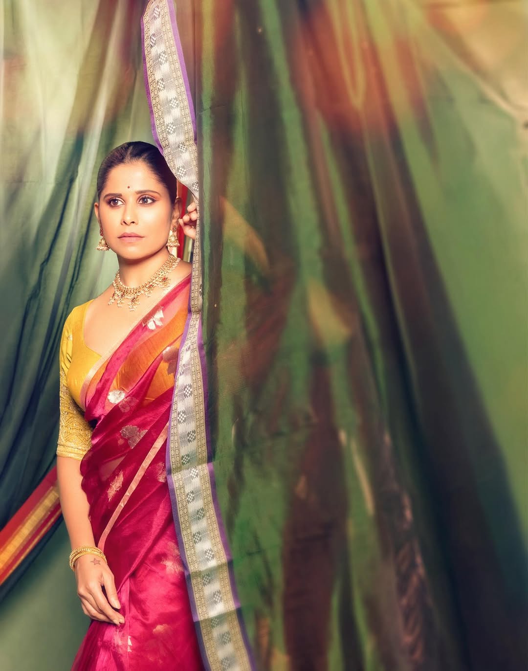 Sai Tamhankar Diwali 2025 Saree Look 