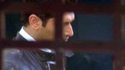 बलात्कार प्रकरणात झालेली ७ वर्षे सक्तमजुरीची शिक्षा, बॉलीवूड अभिनेता आता ‘या’ देशात विकतोय कपडे