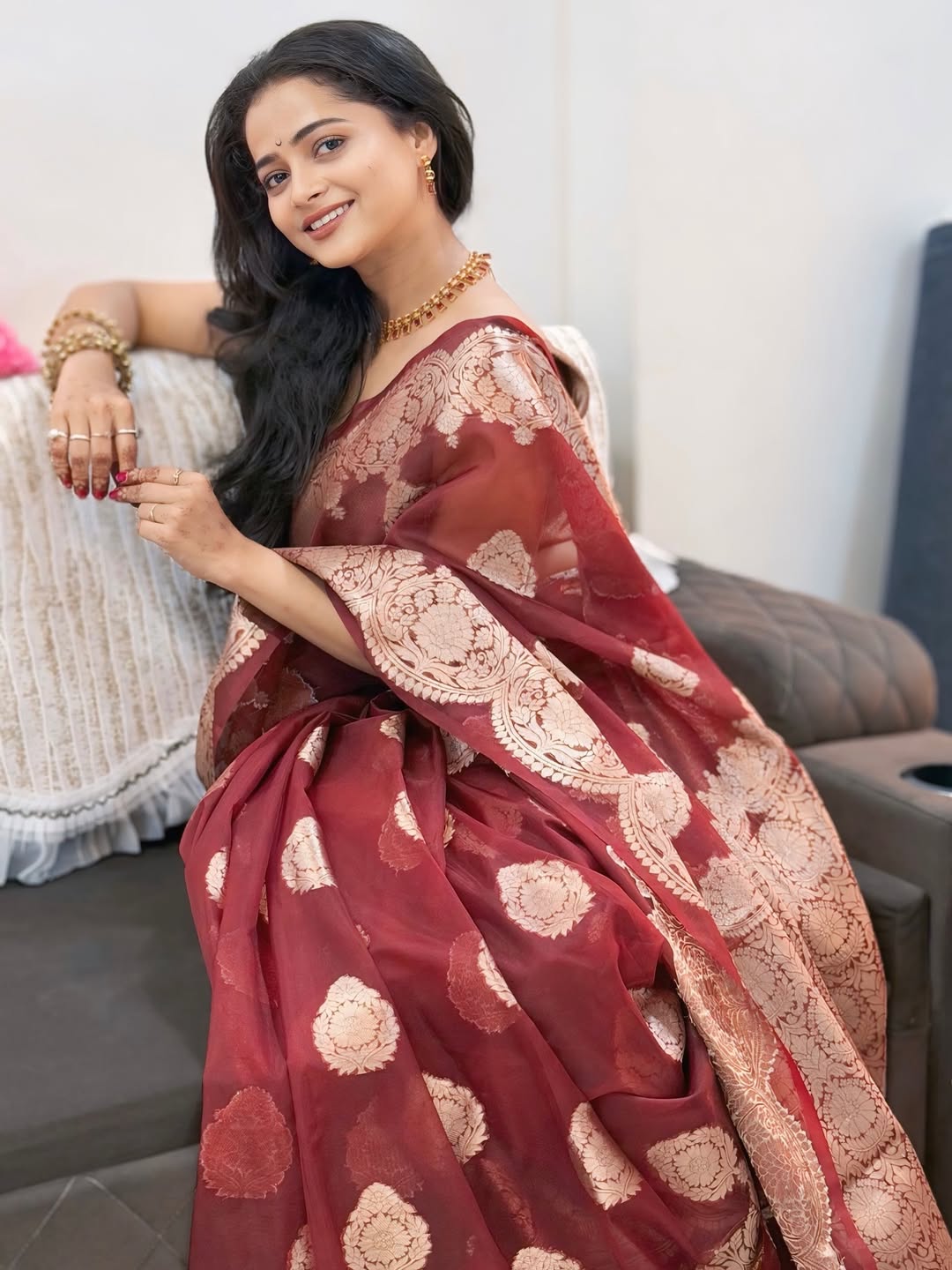 Shivali Parab Maroon Saree Look