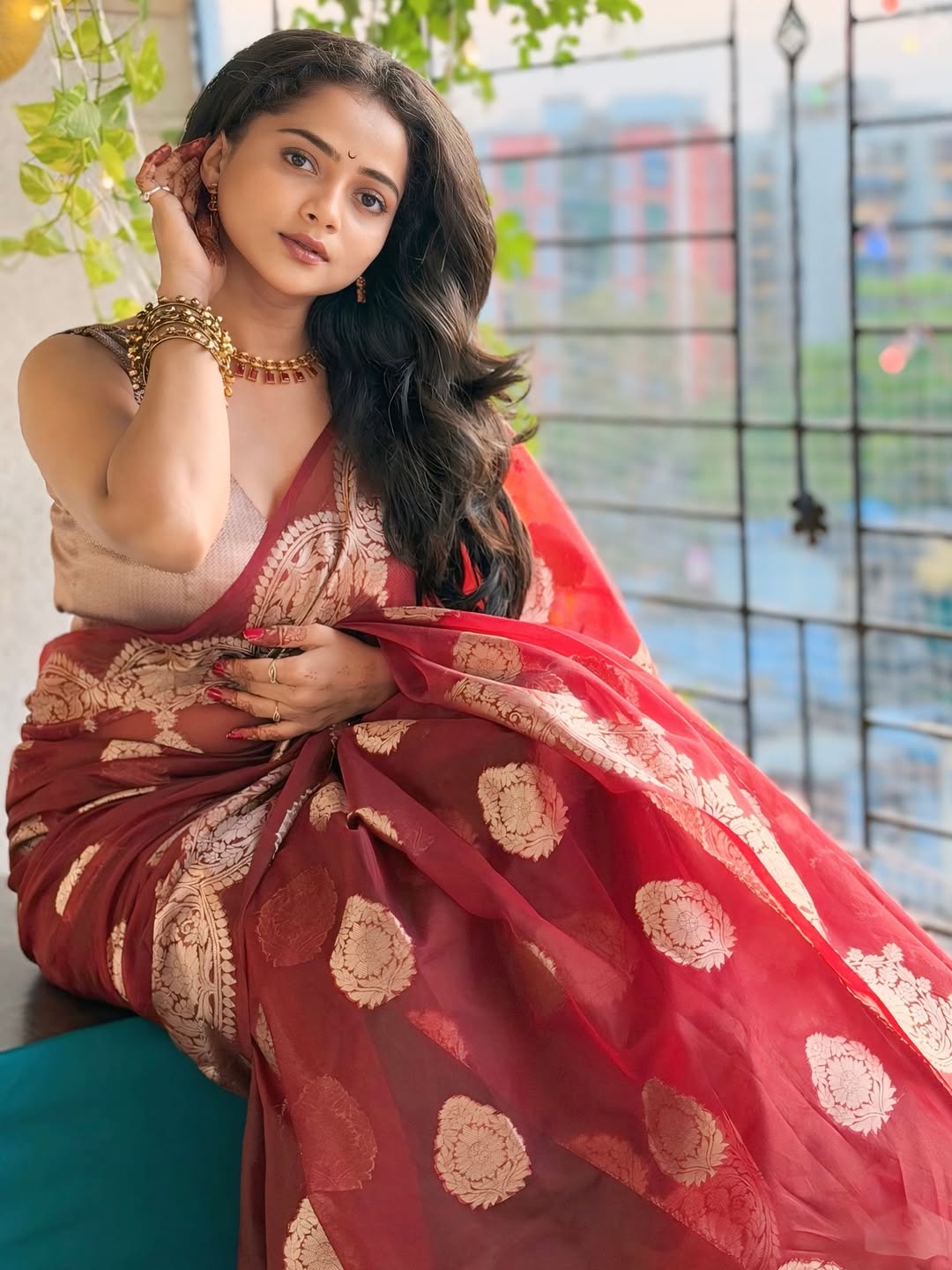 Shivali Parab Maroon Saree Look