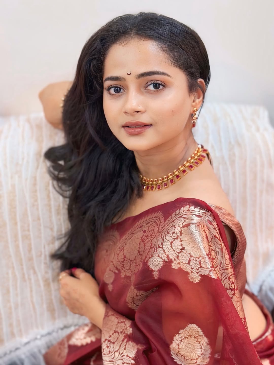 Shivali Parab Maroon Saree Look
