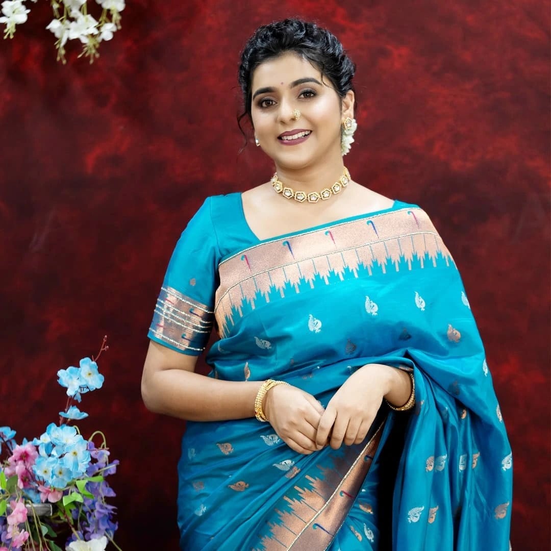 झी मराठीच्या 'अप्पी आमची कलेक्टर' (Appi Amchi Collector) या मालिकेतून अभिनेत्री शिवानी नाईक (Shivani Naik) प्रसिद्धीझोतात आली.